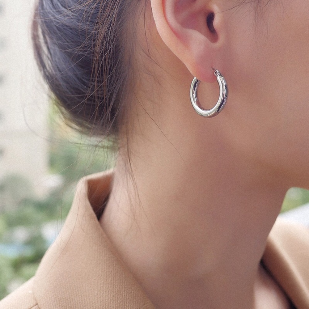 Classic 18K White Gold Plated Hoop Earrings Silver - Picture 1 of 5
